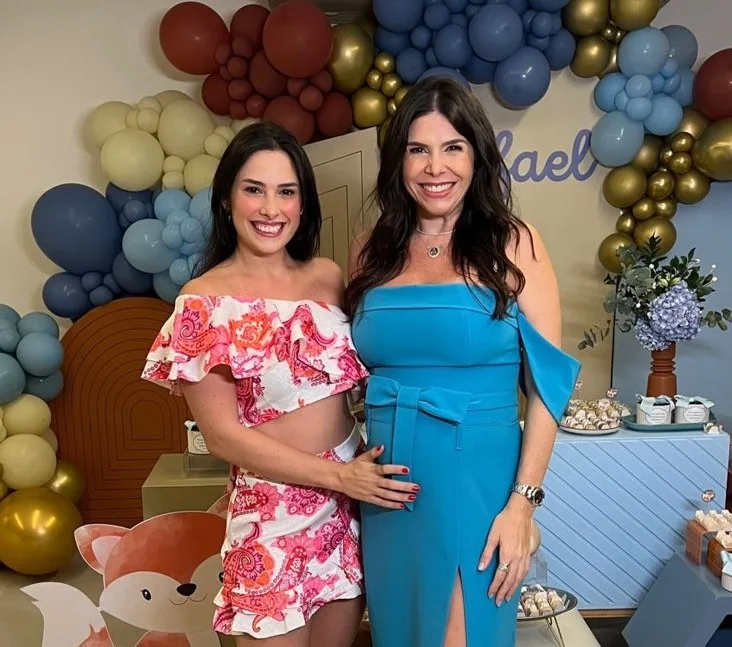 Roberta Costa arma chá de bebê para a chegada do filho Rafael