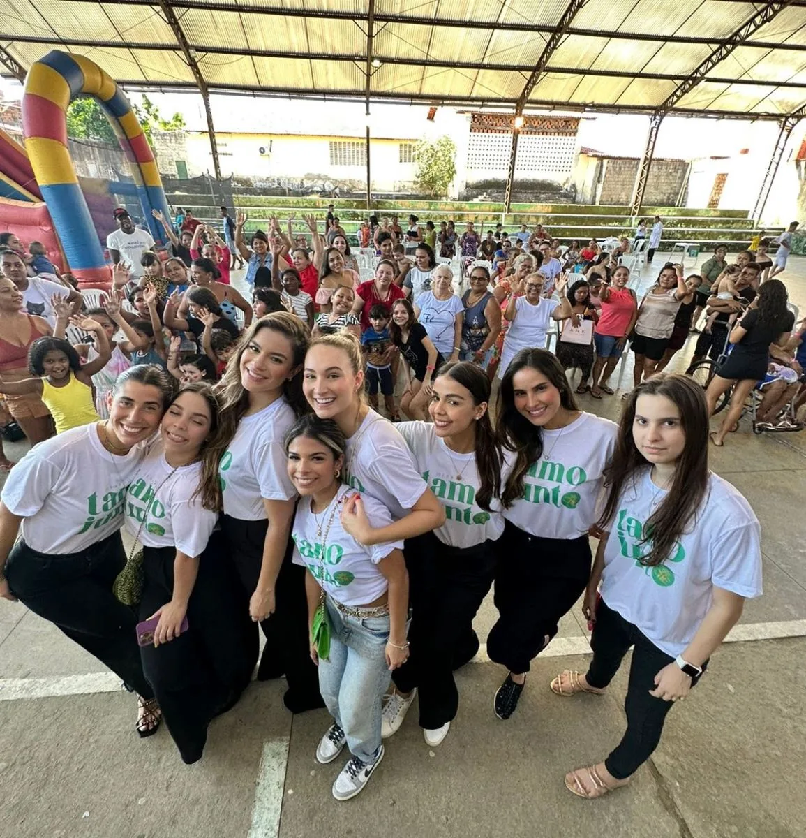 Isabella Casale reúne influenciadoras digitais em ação social no Quintino Cunha
