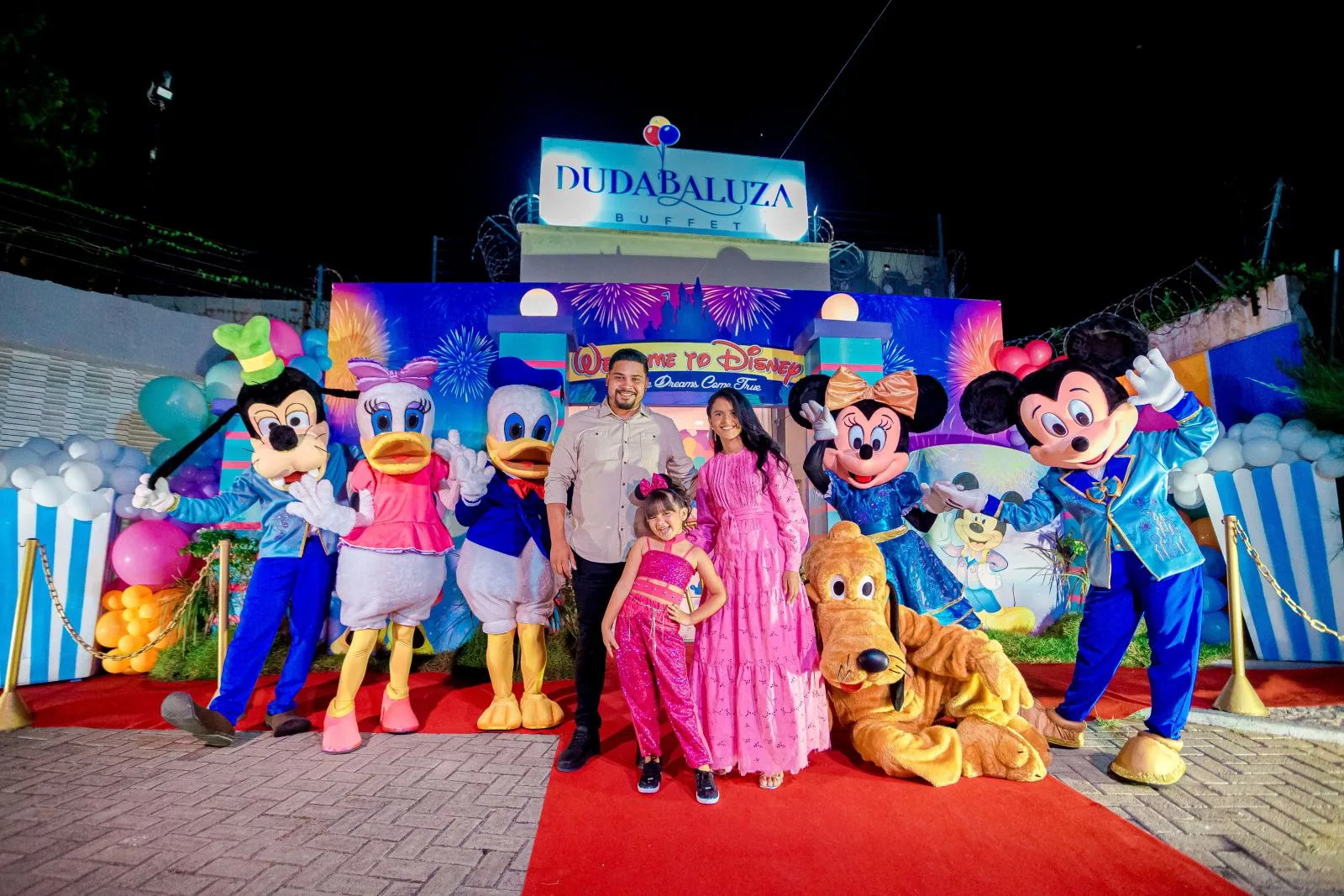 Parada Disney marca a festa de sete anos da mini blogger Ana Sophia