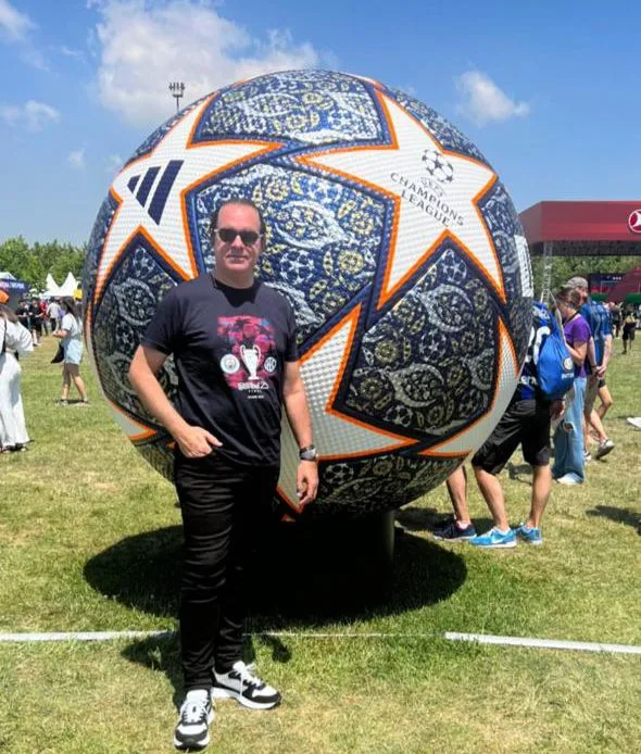 Léo Albuquerque desembarca em Istambul para UEFA Champions Festival