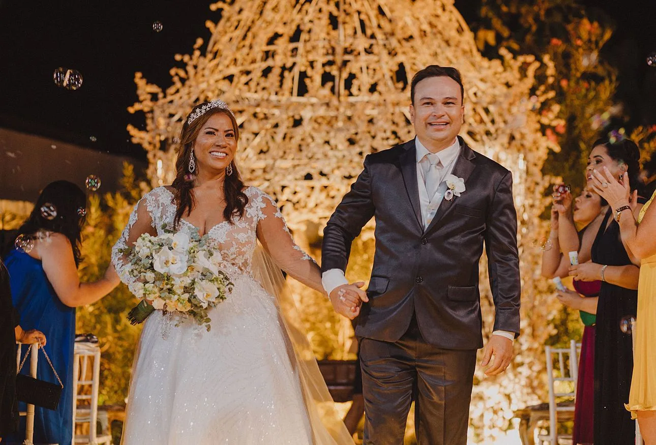 Iara Batista e Reginaldo Silva celebram 18 anos de amor