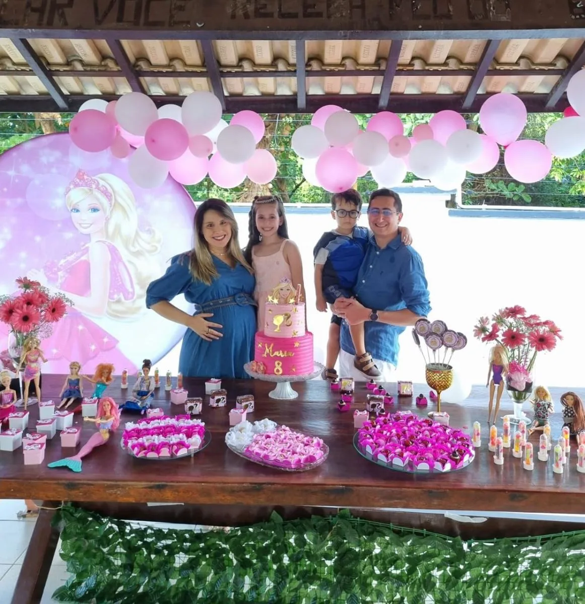Roberto Victor e Rayssa Ribeiro comemoram os 8 anos da primogênita Maria