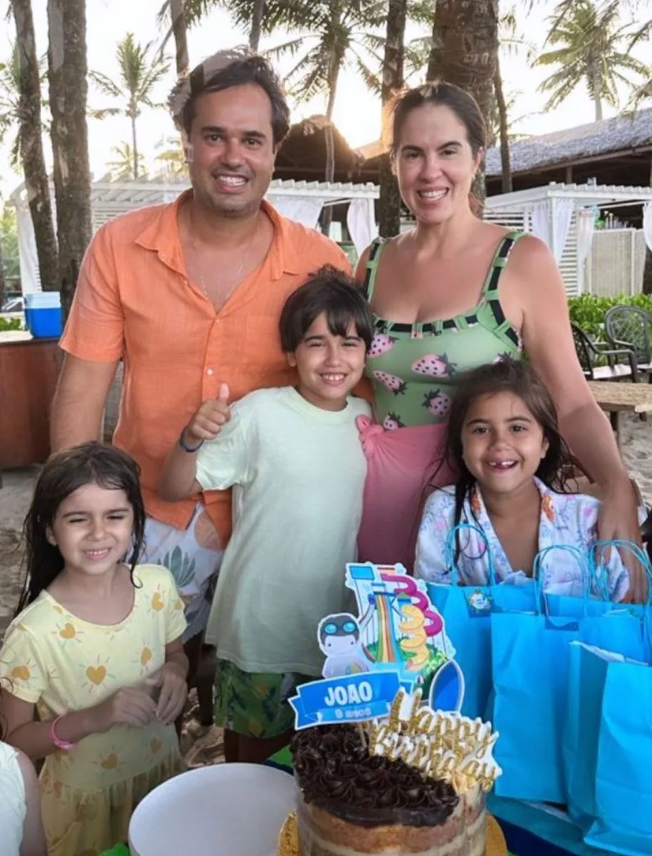 Amanda Viana e Sérgio Miranda festejam os nove anos de João no Beach Park