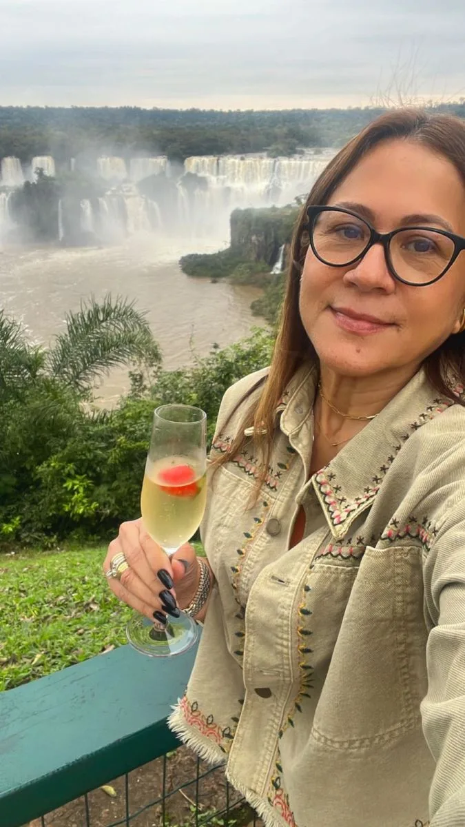 Júlia Oliveira curte as belezas de Foz do Iguaçu