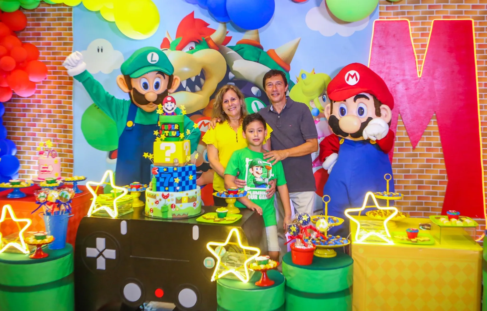 Adriana Pessoa e Paulo Serra promovem festa das mais animadas para o filho Mateus