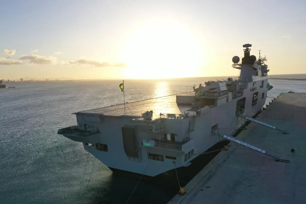 Evento reúne convidados no Navio-Aeródromo Multipropósito Atlântico