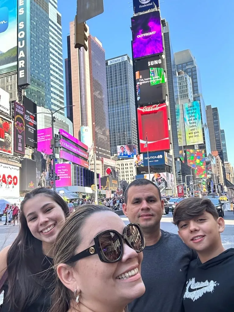 Manuela Ramos e Wander Barbosa seguem em viagem familiar
