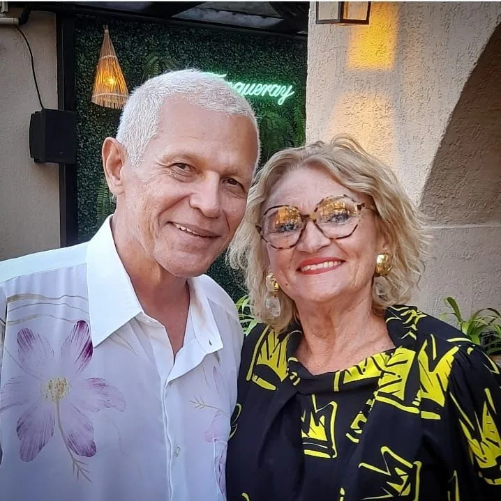 Costinha celebra aniversário cercado dos mais queridos