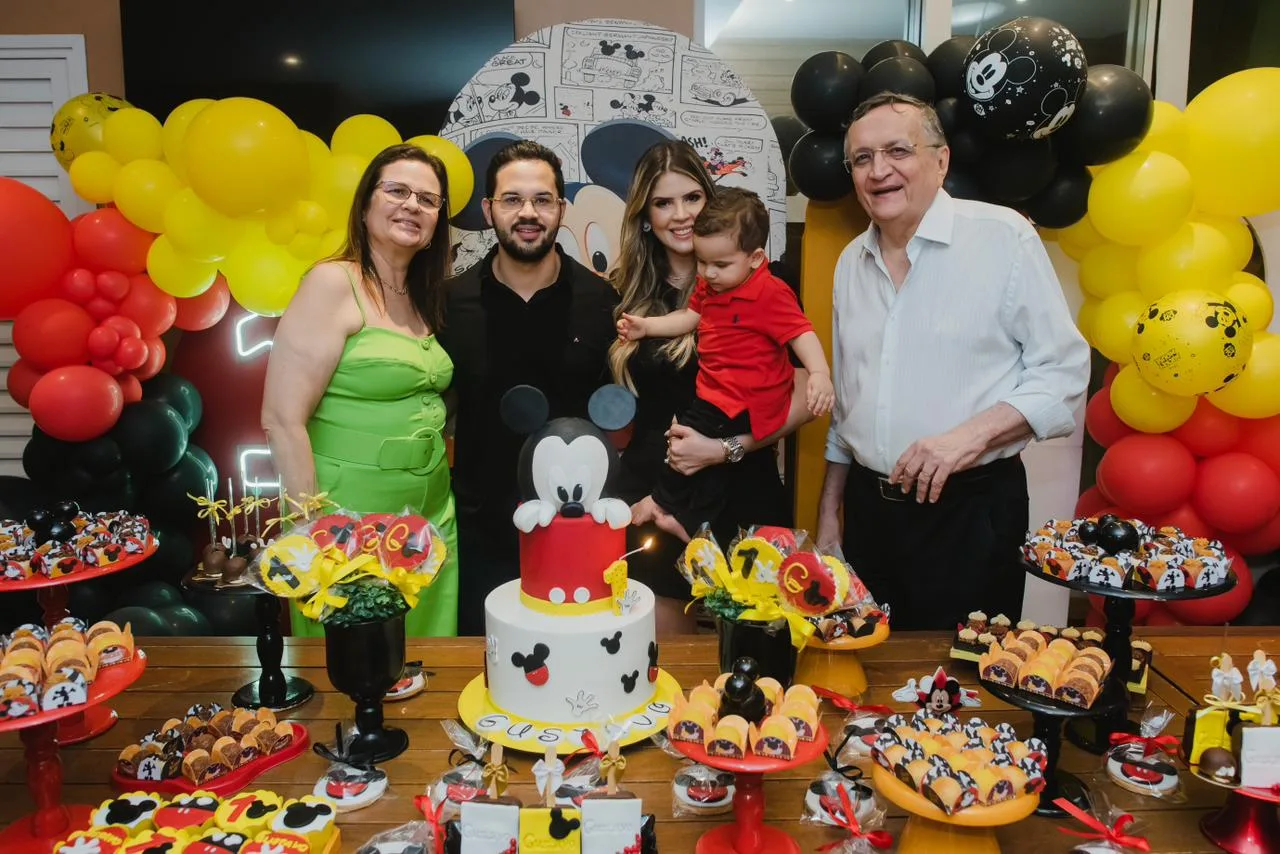 Raissa e Eduardo Quezado celebram primeiro aniversário de Gustavo