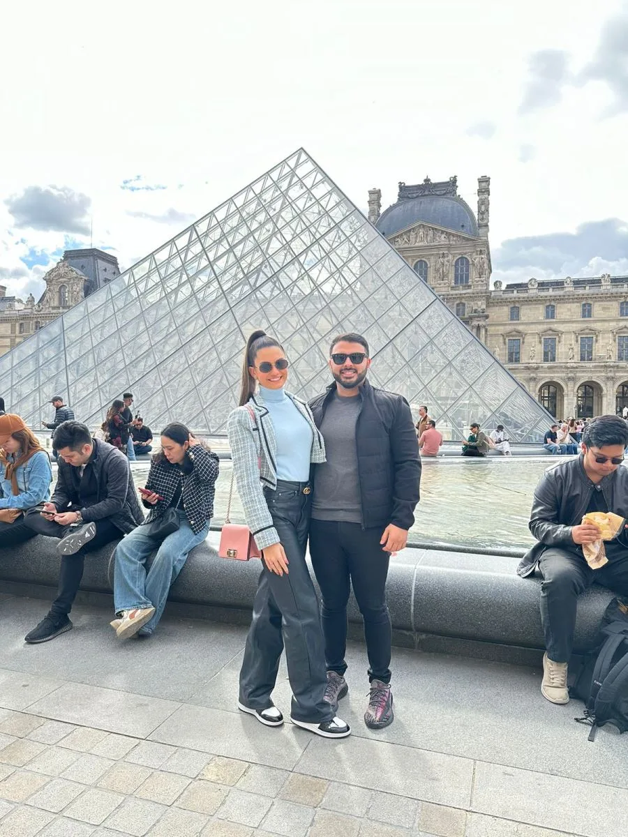 Marjorie Gurgel e Célio Júnior curtem dias de love em Paris