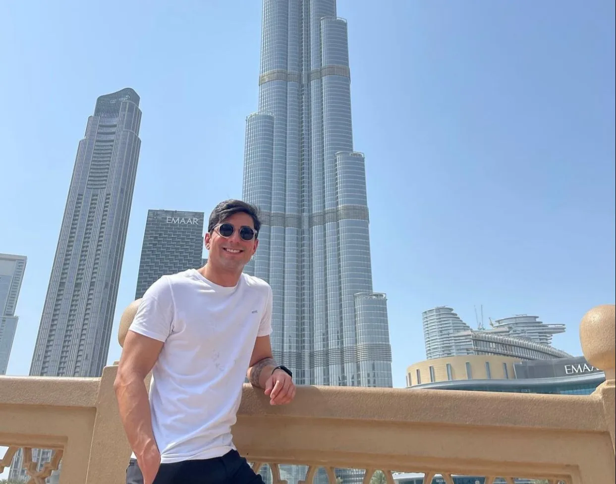 Felipe Jataí celebra aniversário em Dubai