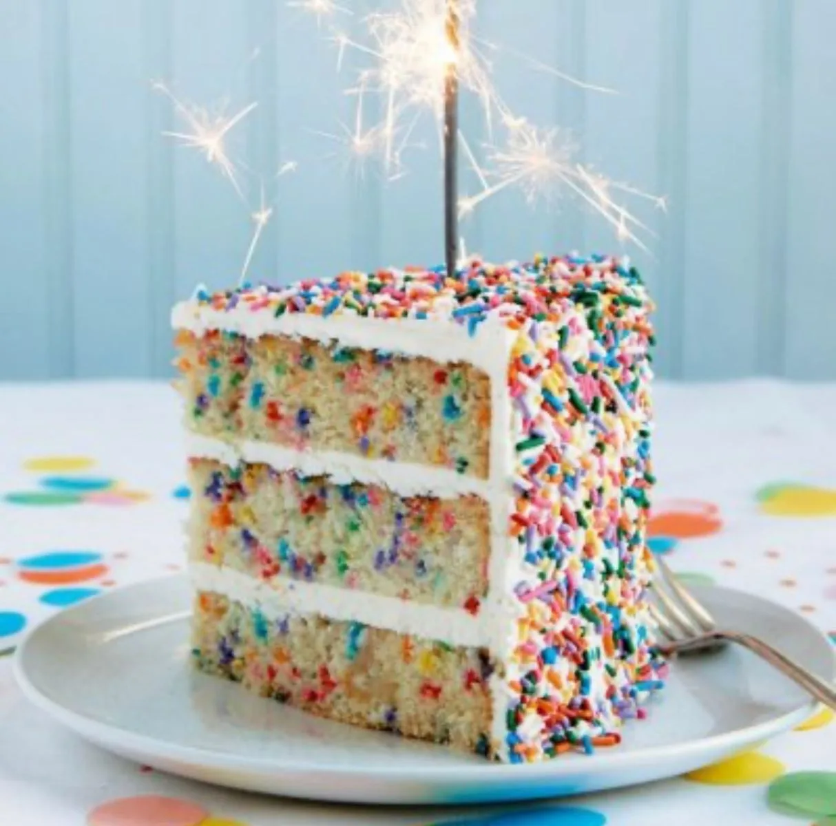 Bolo de aniversário: origem e tradição de uma das principais estrelas das festas