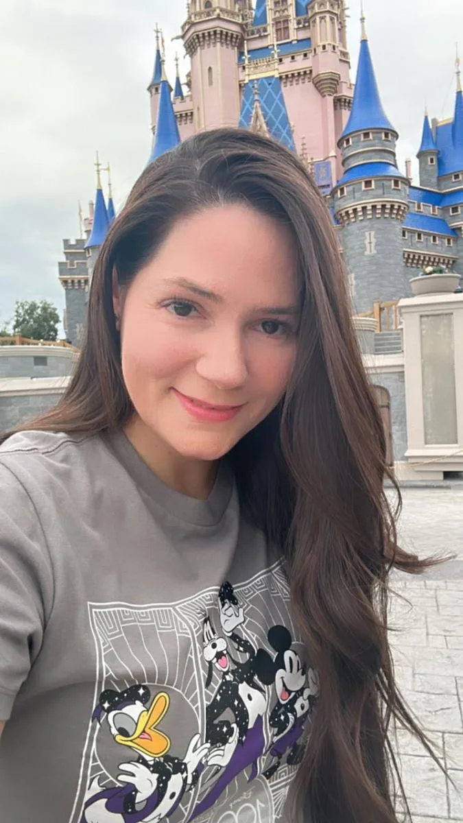 Tatiane Salmito atualiza acervo de luxo para sua Chiclete Verde Rosa nos EUA