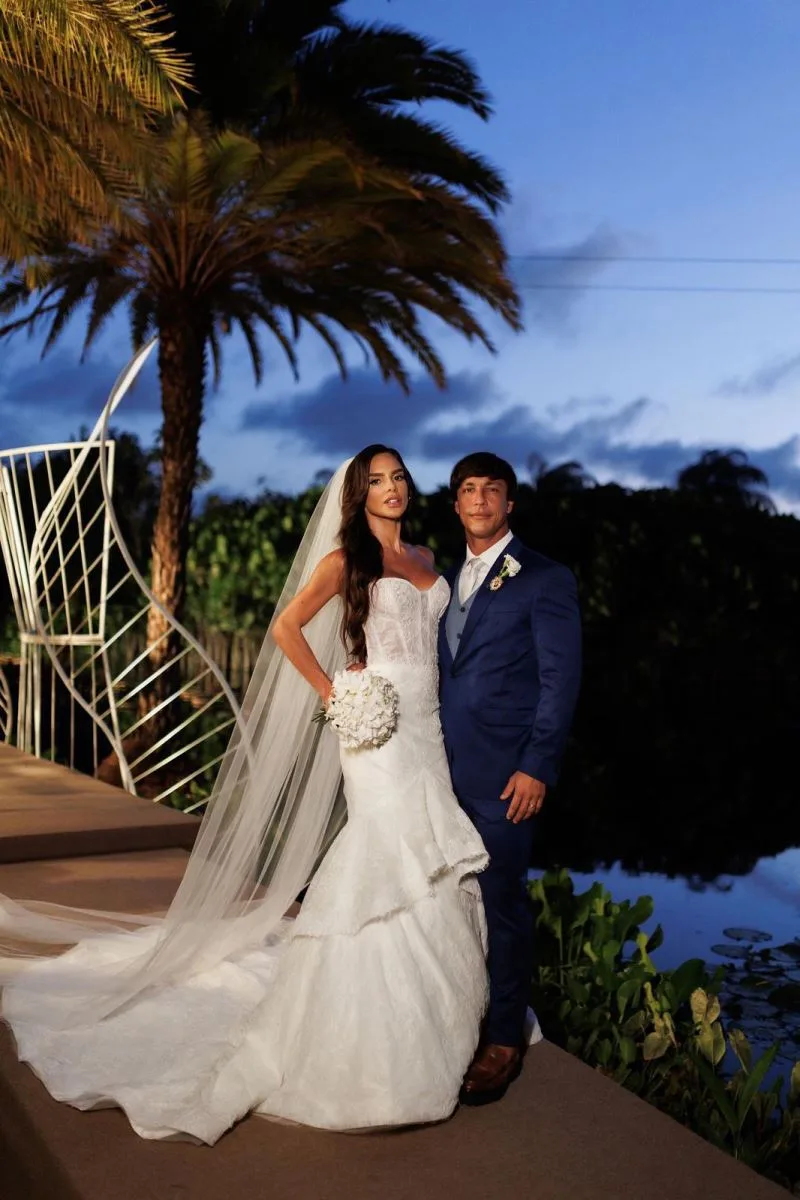 Camila Lima e Helton Nogueira declaram sim ao amor durante casamento