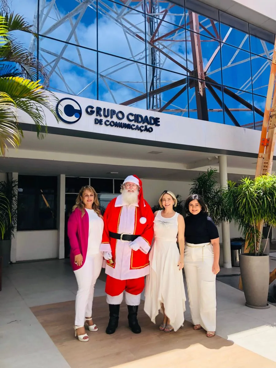Papai Noel visita TV Cidade Fortaleza