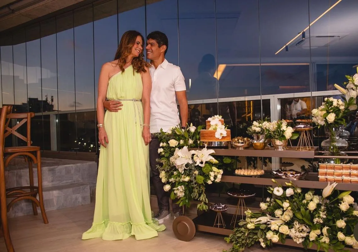 Elise Gradvohl e Daniel Magalhães celebram Bodas de Pérola