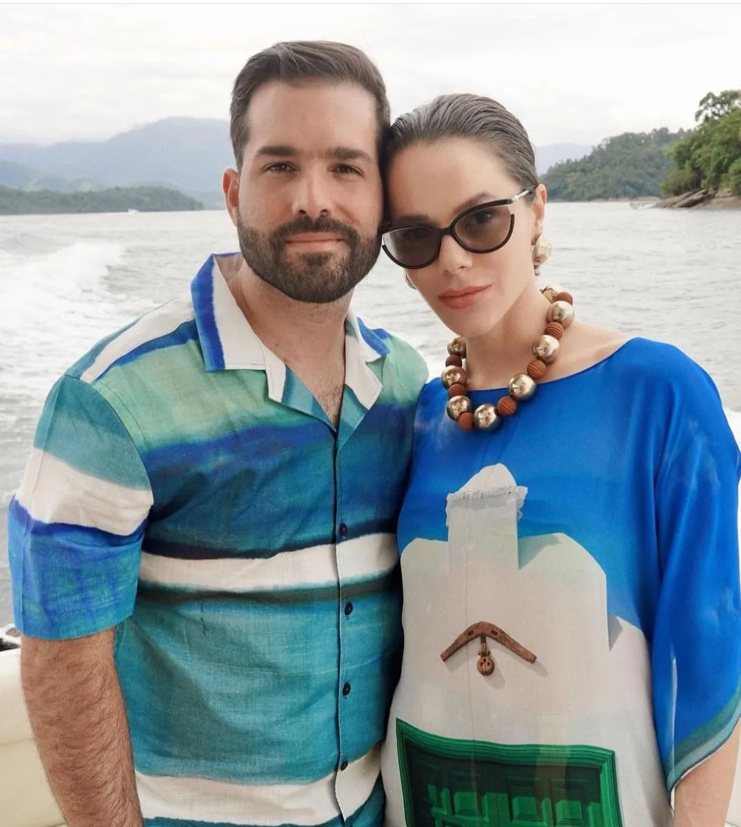 Paulinha Sampaio e Felipe Rocha causam frisson em Angra dos Reis