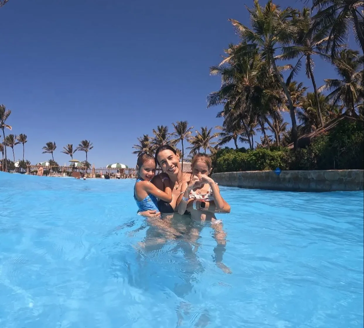 Sheilla Castro comemora aniversário das filhas no Beach Park