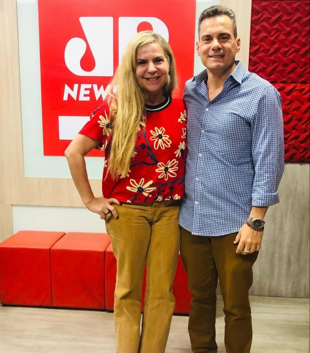 Luizianne Lins destaca projetos para a Prefeitura de Fortaleza em visita ao Grupo Cidade