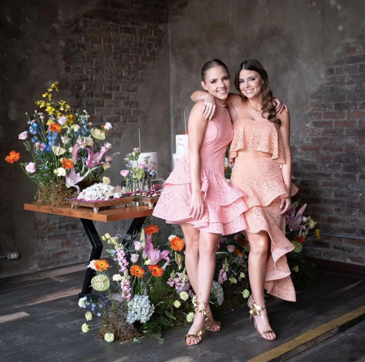 Nathalia Petrone e Naiana Gripp celebram os 40 anos em festa duplamente especial