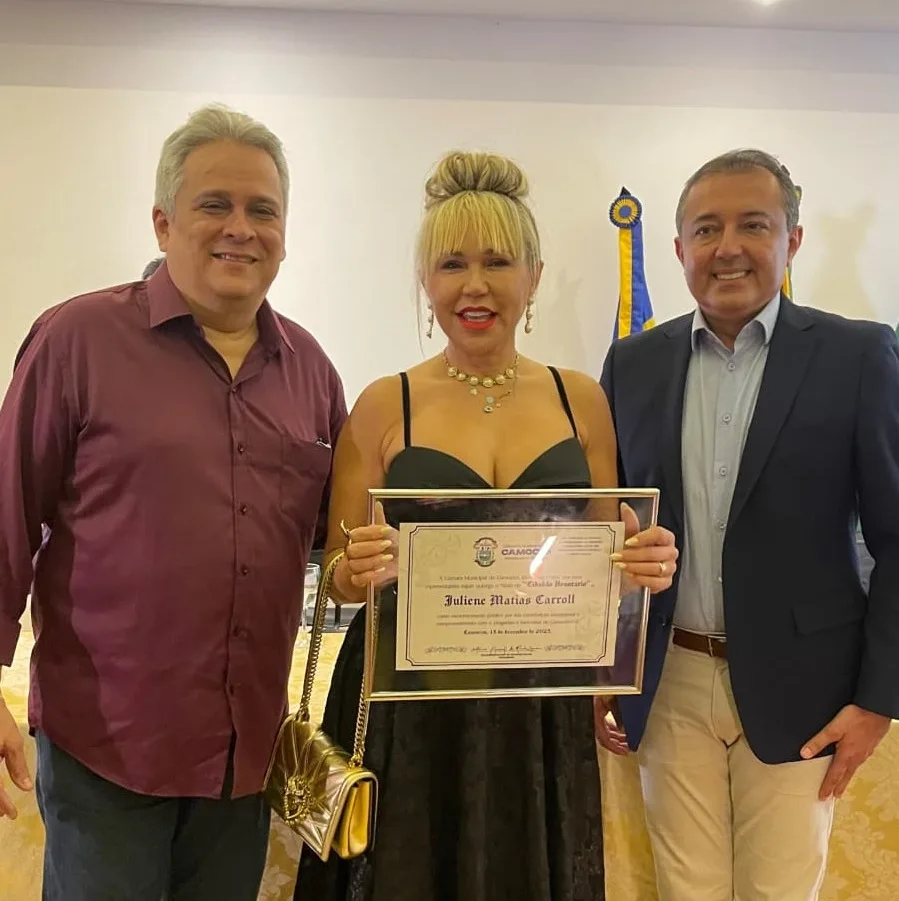 Julie Carroll recebe título de cidadã camocimense