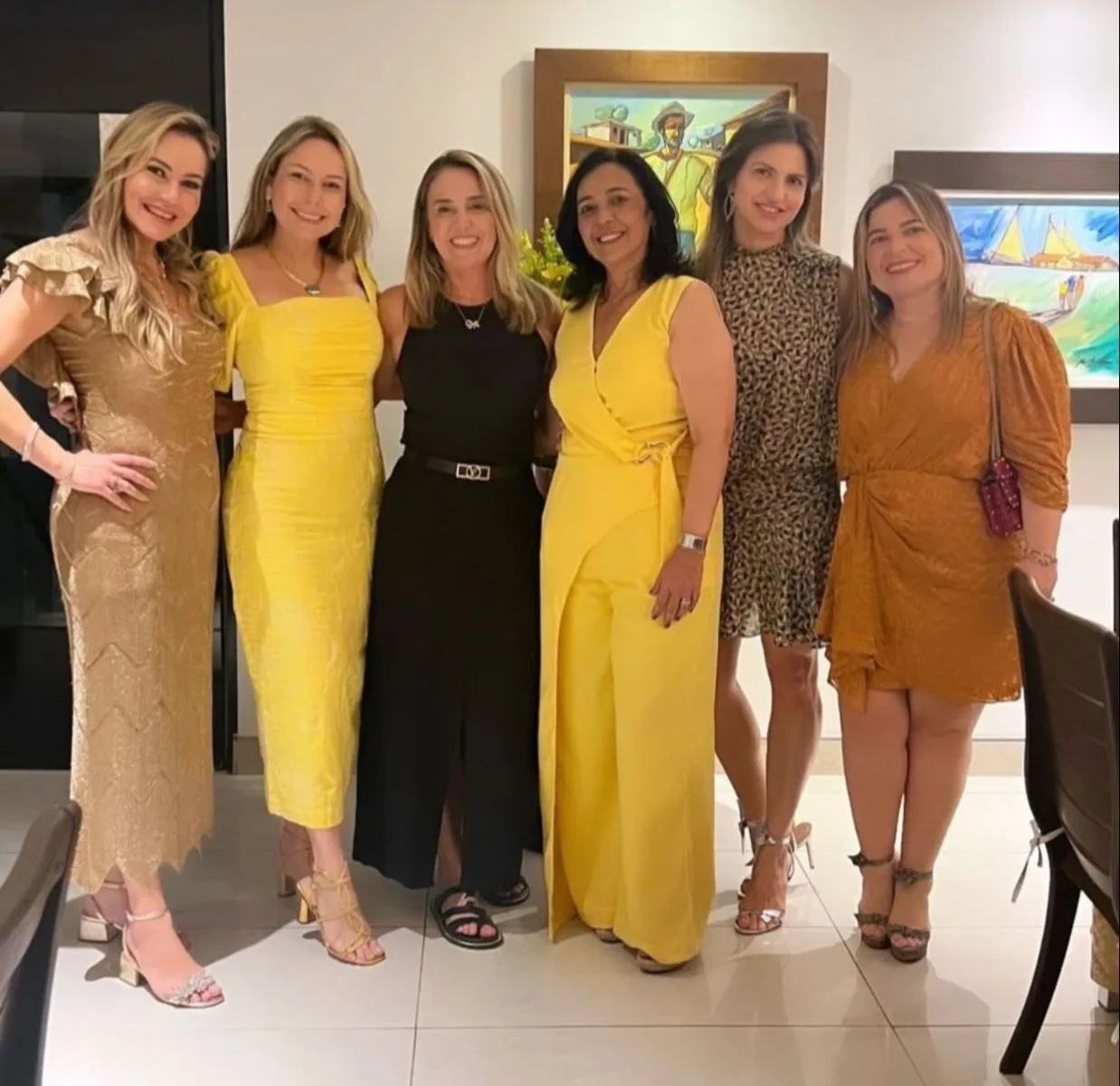 Talyzie Mihaliuc é surpreendida com festa de aniversário