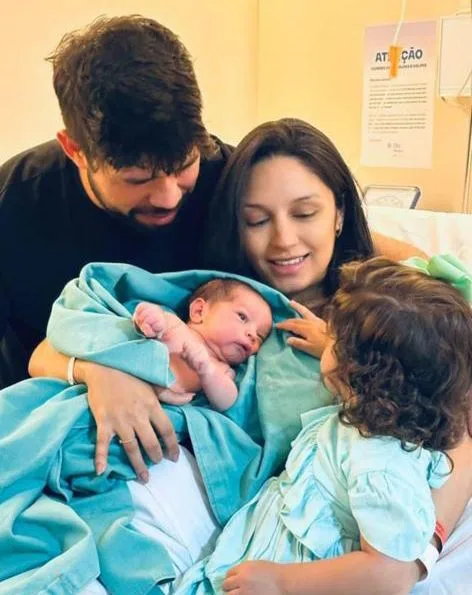 Nasce Theo para alegria dos papais, Tainah Cavalcante e Kleryston