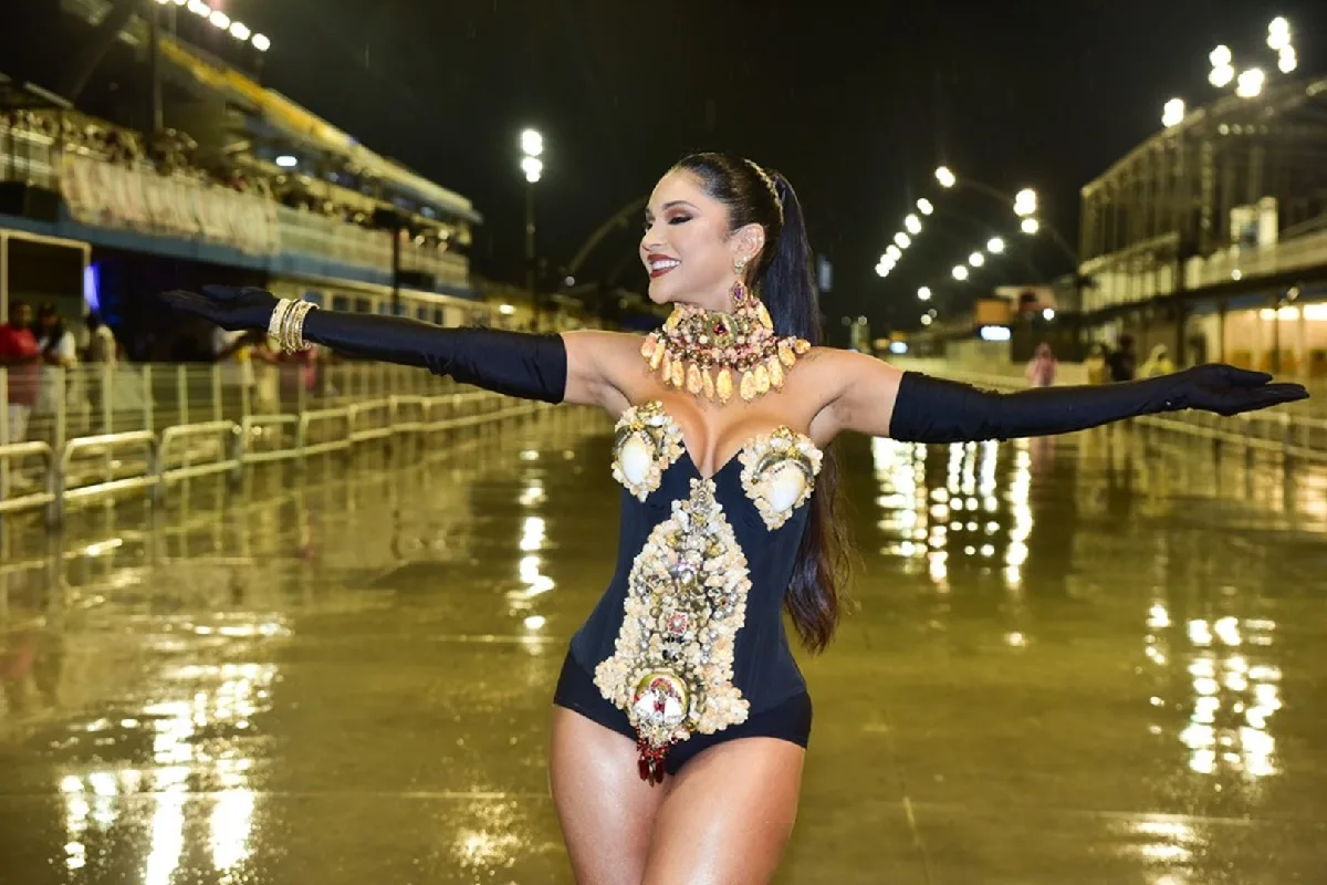 Debaixo de chuva, Mileide Mihaile samba com look comportado