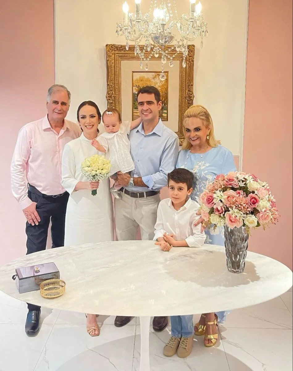 Arthur Costa Lima Filho e Mariana Furlan oficializam união