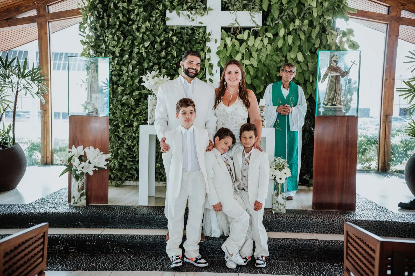 Camila Ximenes e Jacob Stevenson celebram Bodas de Cristal