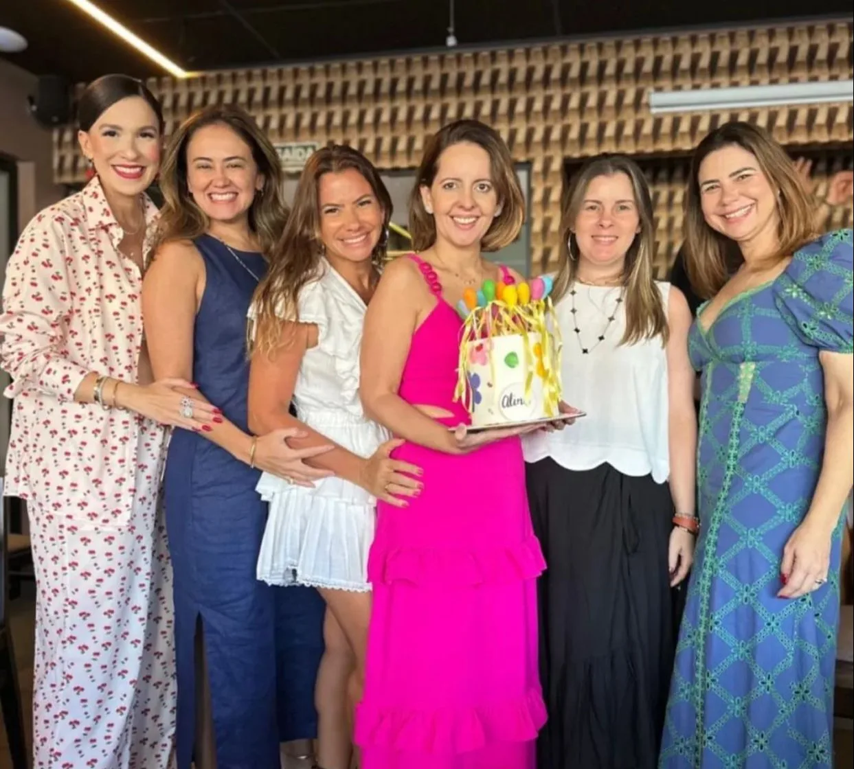 Aline Amorim celebra nova primavera