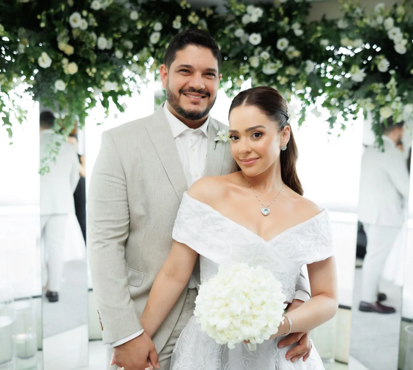 Luiza Gazzineo e Felipe Cabral tornam-se marido e mulher pela lei dos homens