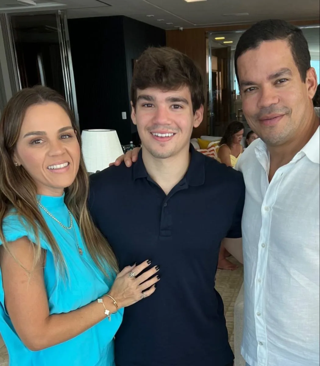 Katarine e Kaká Queirós comemoram aniversário do filho Kadu