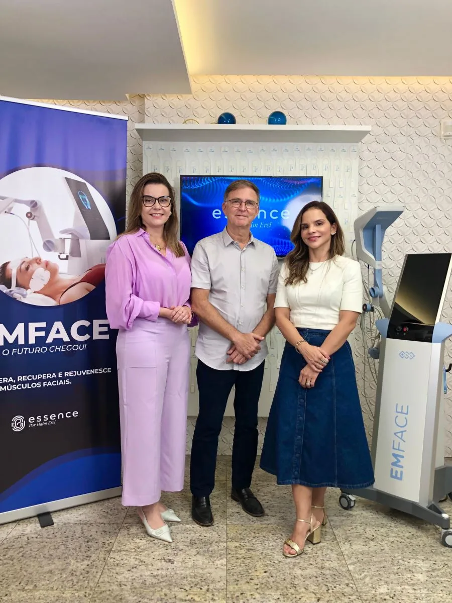 Clínica Essence ganha o prêmio de Clínica mais Influenciadora do Brasil na divulgação do Emface
