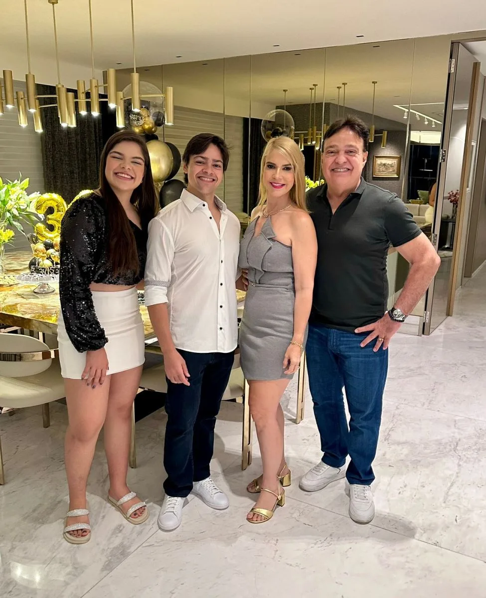 Rodrigo Gomes celebra B-Day em momento especial