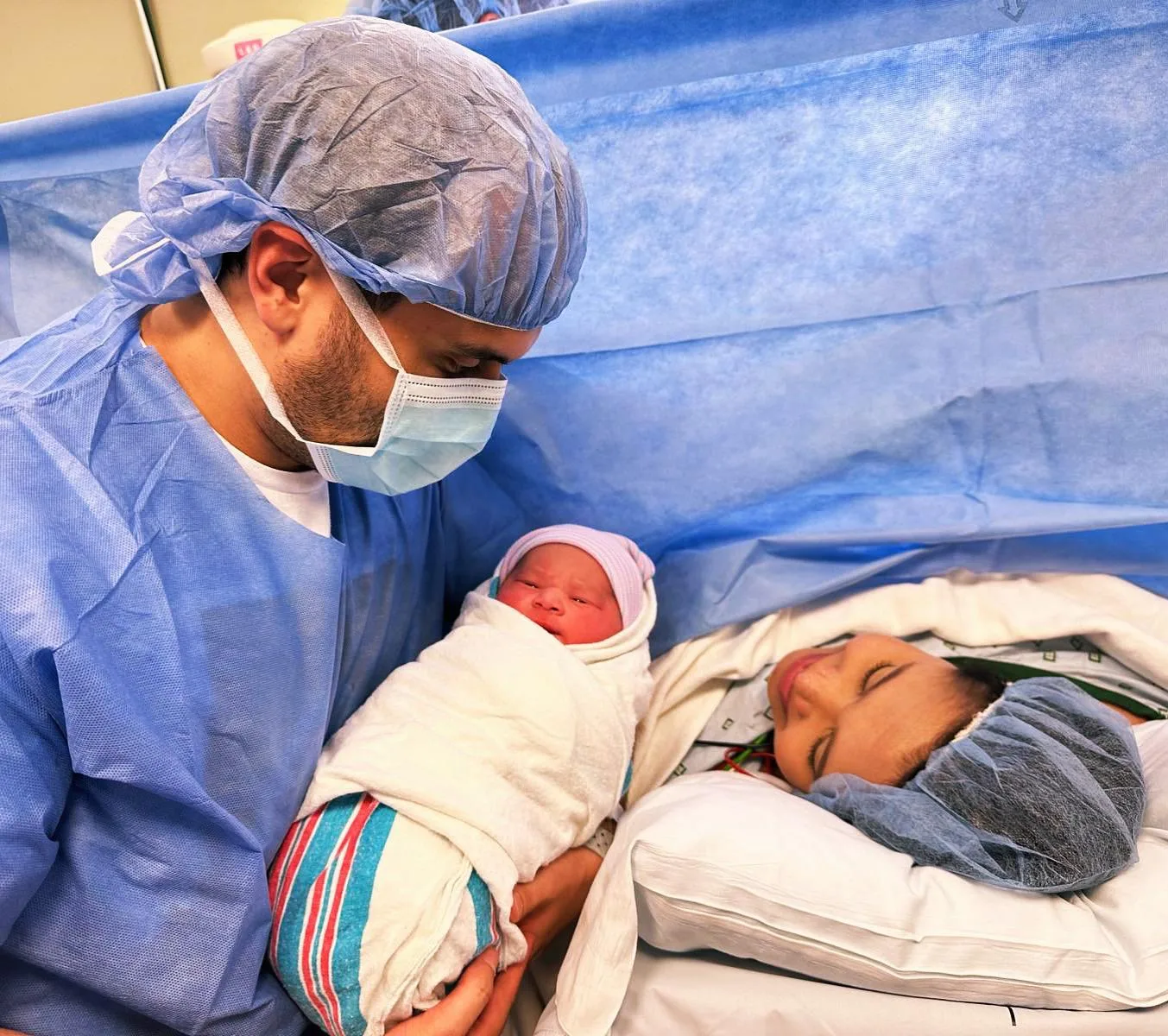 Carol Barbosa e Rafael Vasques estão radiantes com o nascimento do filho Luca