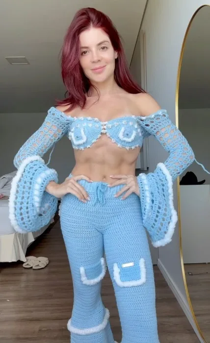 Gkay causa frisson com look de crochê. Aprovado ou não? Opine!