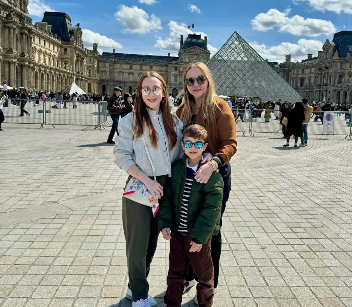 Mariah e Sandra Fujita aproveitam os roteiros culturais e gastronômicos de Paris