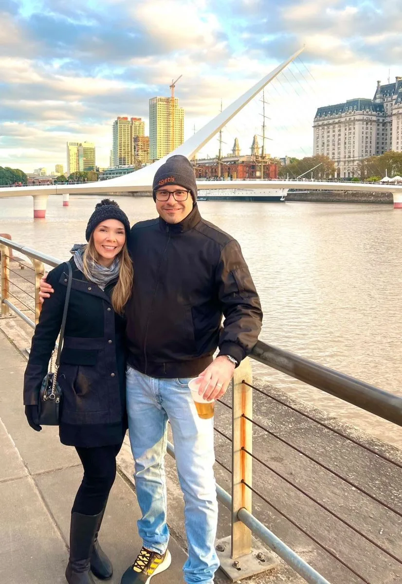 Marcela Holanda e Fábio Chaves curtem férias em Buenos Aires