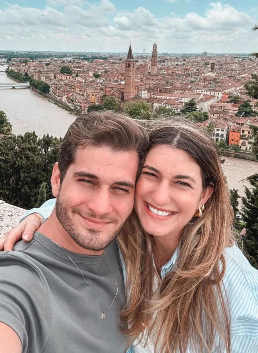 Bruna Magalhães e Ravi Macedo turistando em Verona, na Itália