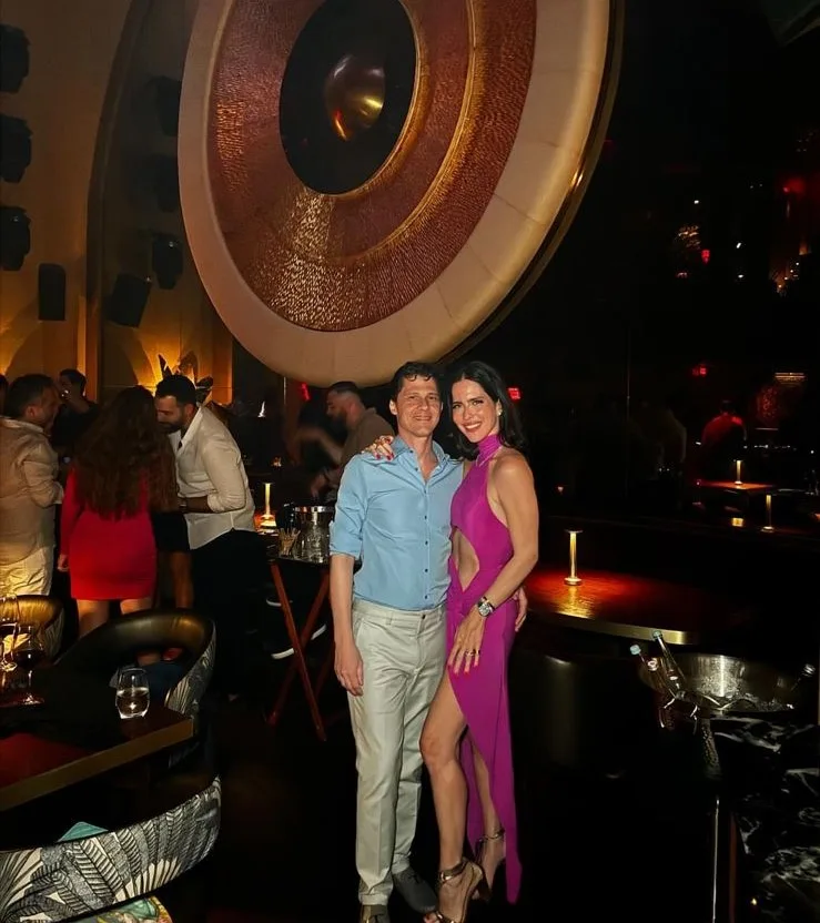 Marcela e Eugênio Porto curtem a night de Miami