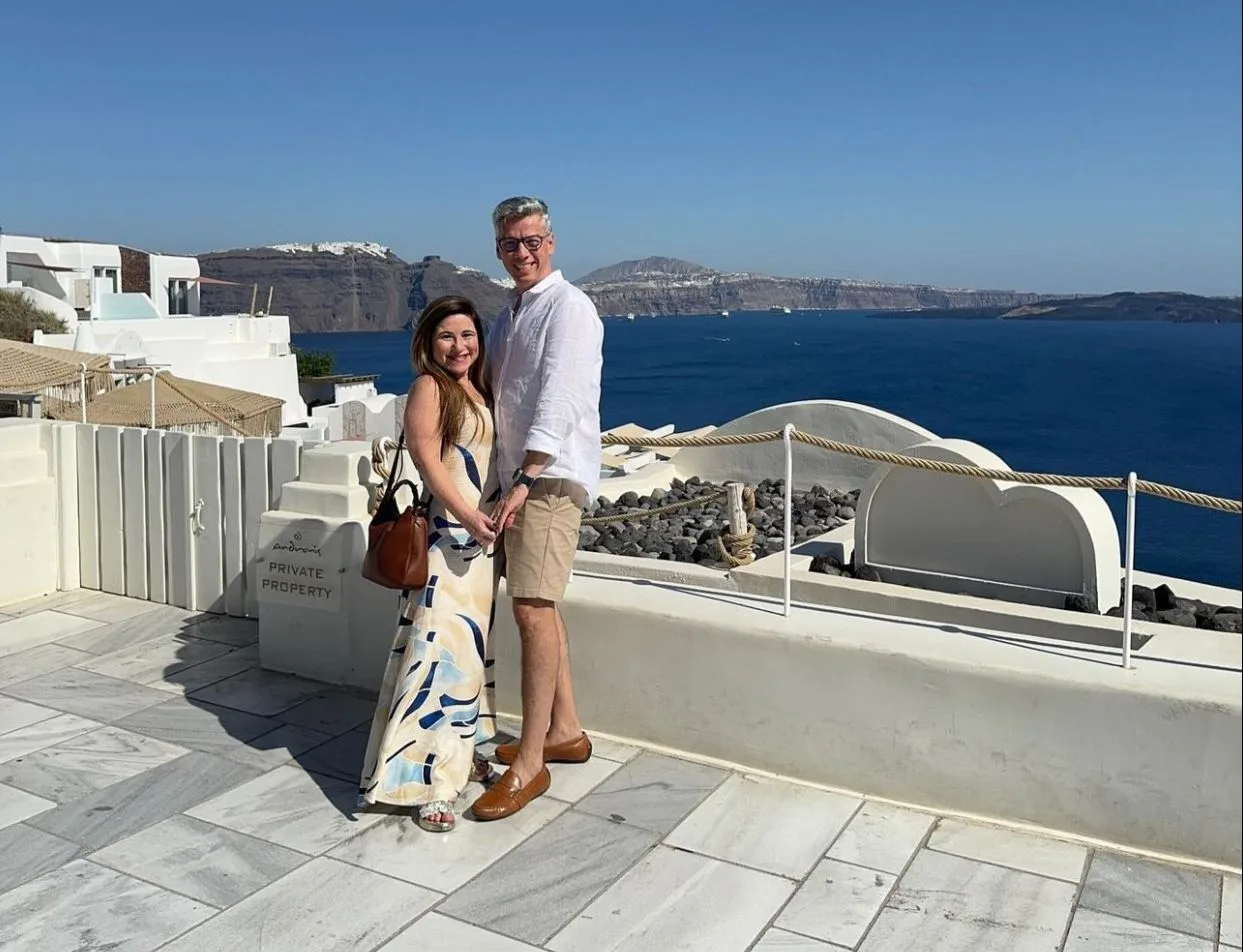 Ana Paula Aguiar causa frisson nas Ilhas Gregas com o esposo, Marcus Paulus