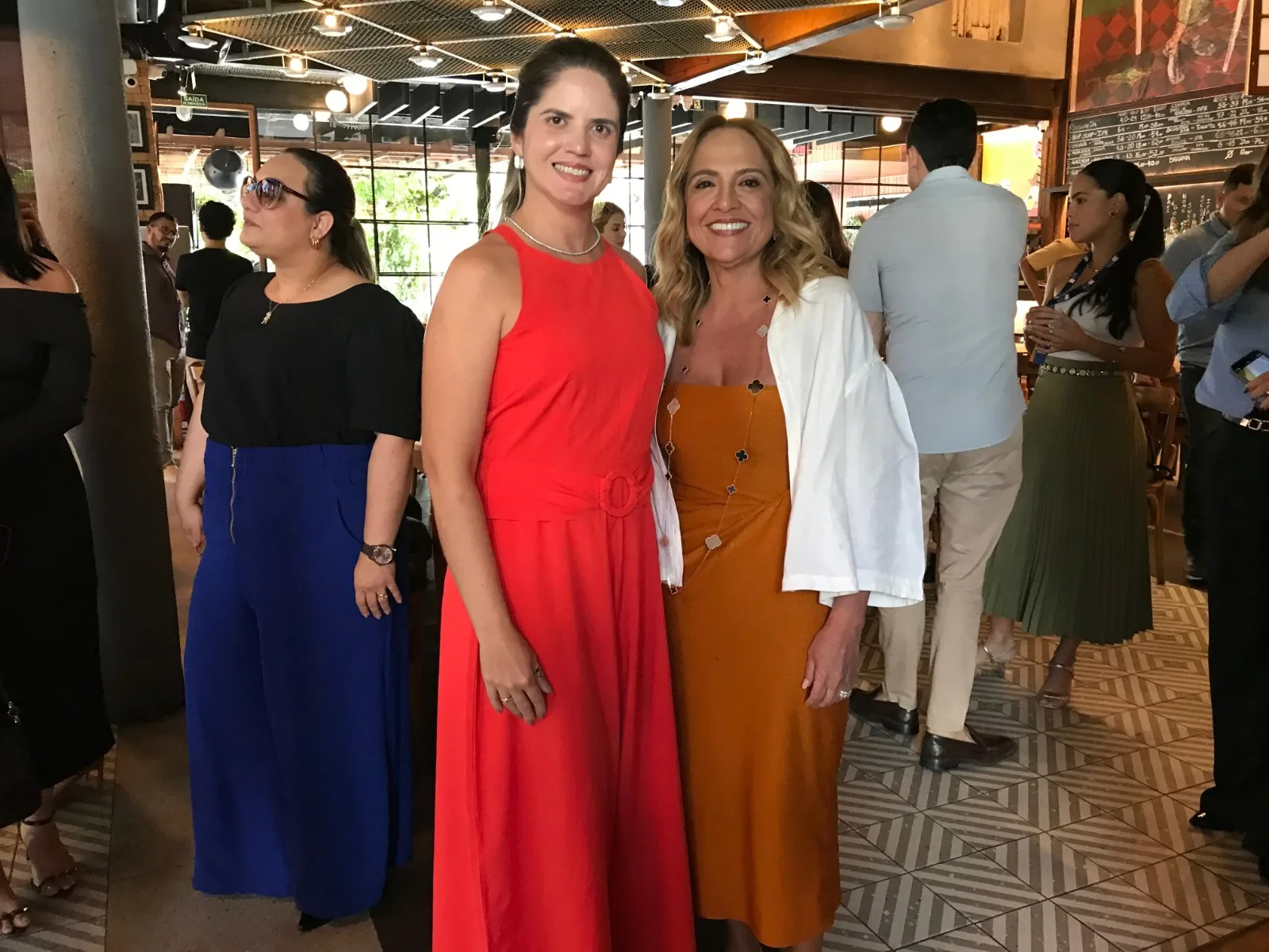 Liana e Renato Thomaz, da Água de Coco, apresentam case da marca em encontro da CDL Jovem Fortaleza