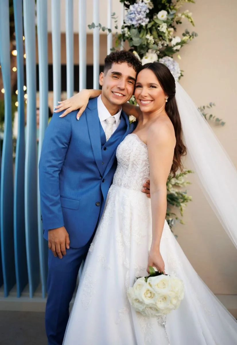 Júlia Benevides e Chris Gutierrez se tornam marido e mulher