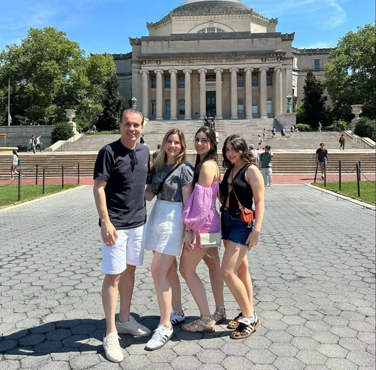 Maria Clara e Léo Dall’Olio festejam a nova idade da filha Nicole em Nova York