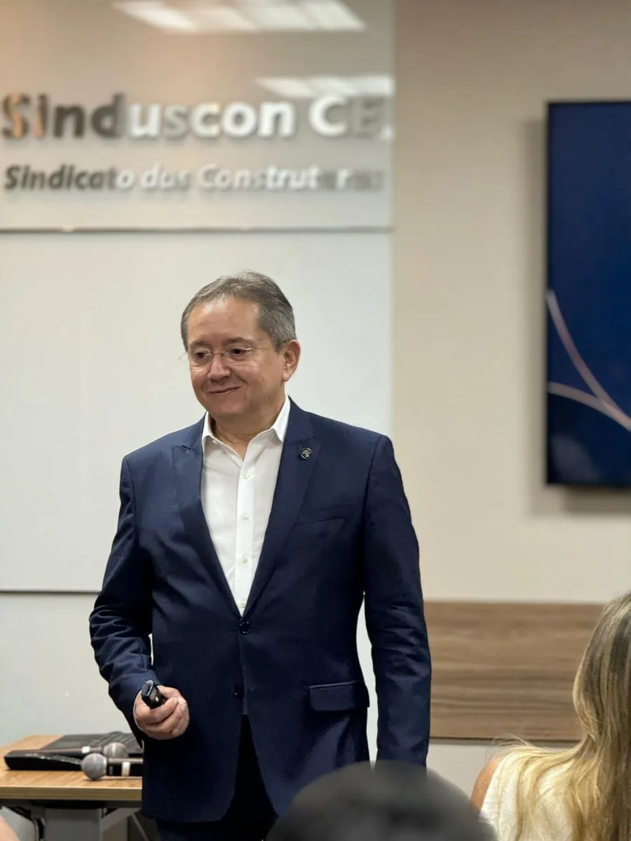 Presidente do Instituto Empresariar aborda desafios na sucessão das construtoras durante palestra