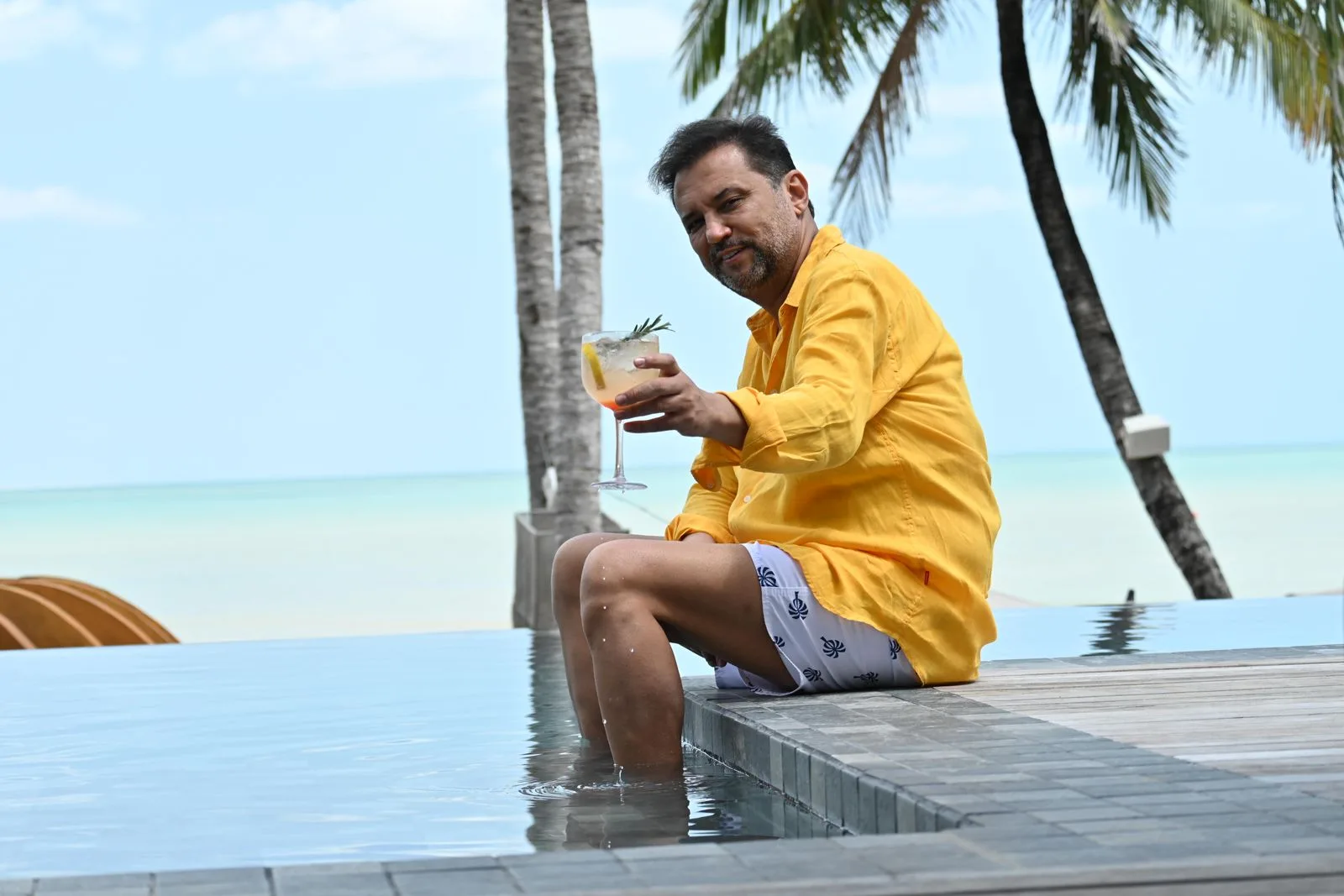 Geraldo Luís causa frisson durante descanso em Jericoacoara