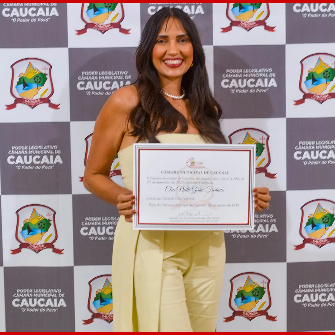 Clea Girão recebe título de cidadã Caucaiense e medalha do mérito legislativo