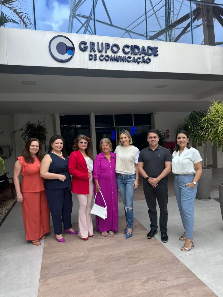 Ana Lúcia Mota é recebida por Gaída Dias em visita ao Grupo Cidade