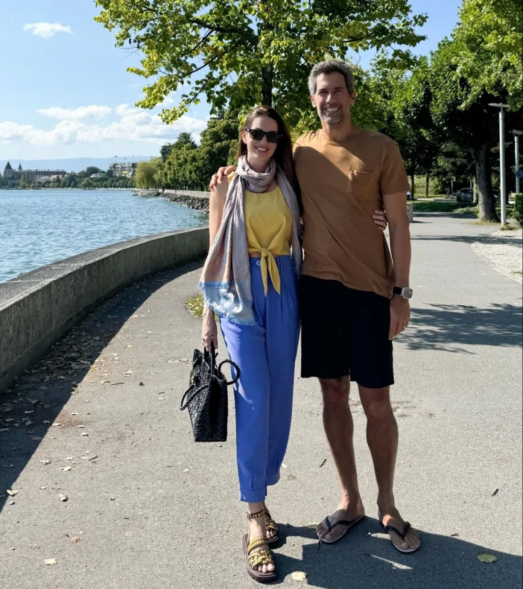 Germana e Victor Melo pegam a rota da Suíça para deixar a filha Mirela no intercâmbio